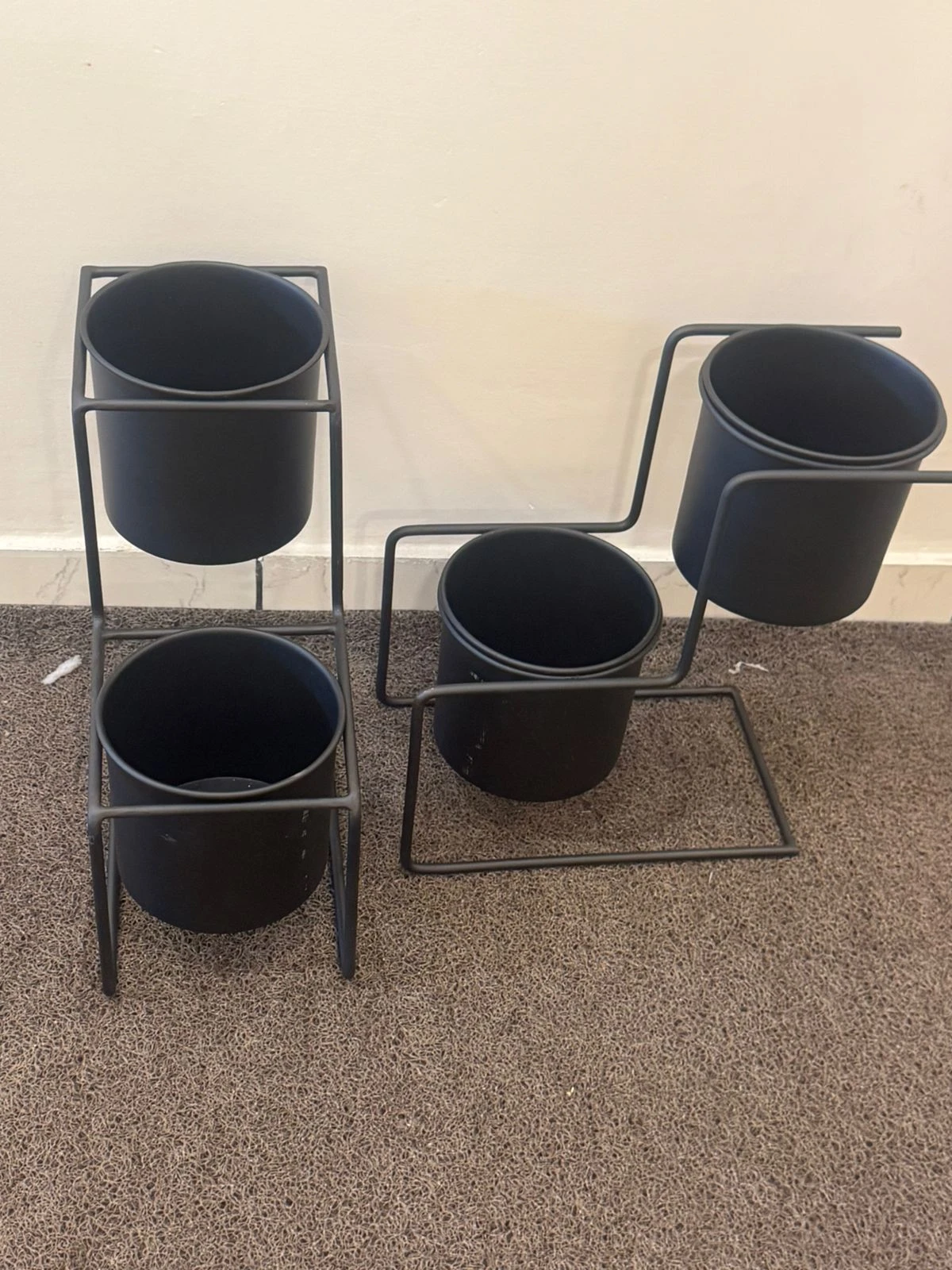 Modern Multi-Tier Black Metal Plant Stand - Geometric Planter Display Rack - Multi-tier metal plant stand