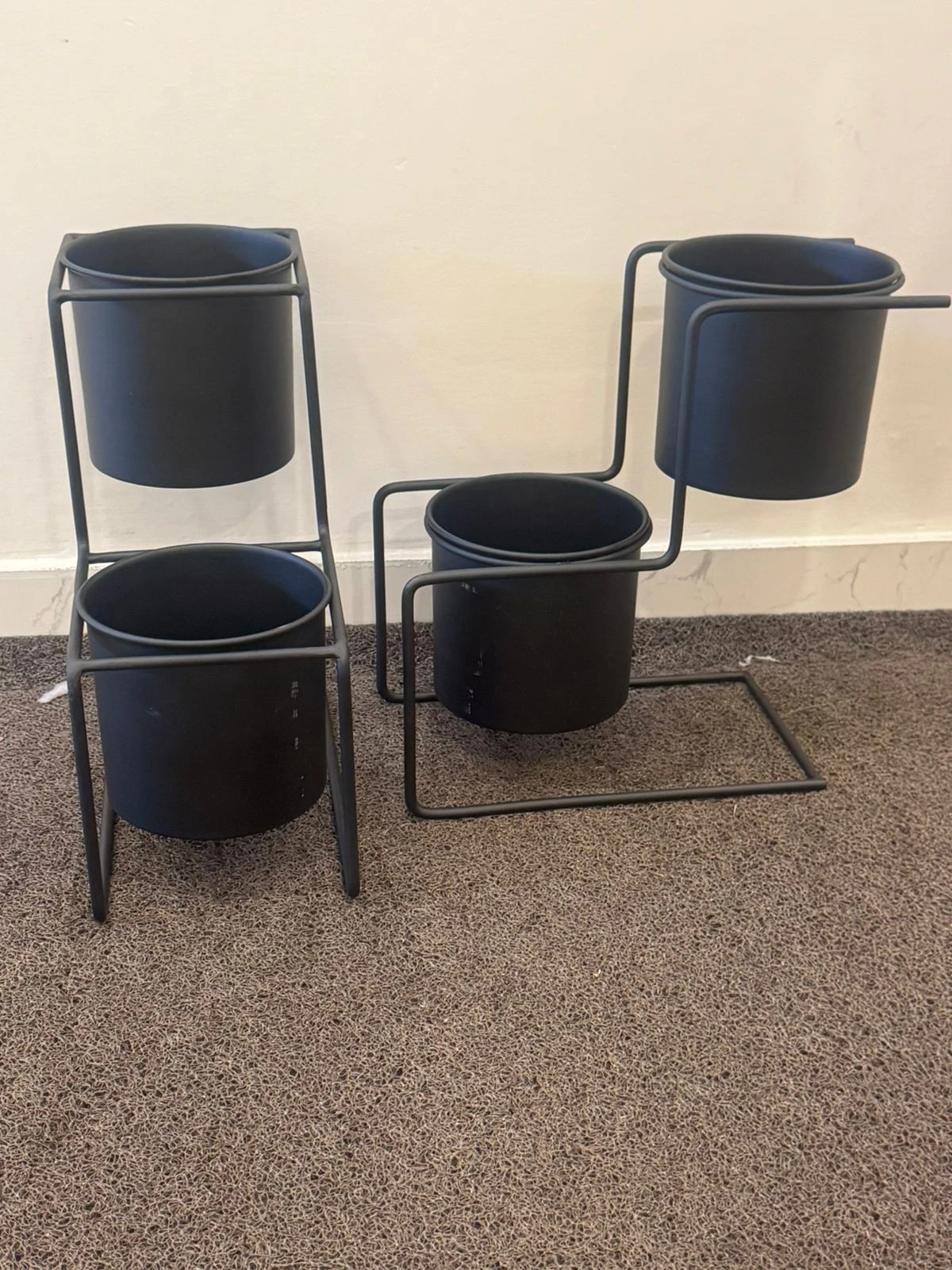 Modern Tiered Black Metal Plant Stand - Multi-Level Indoor Planter Holder