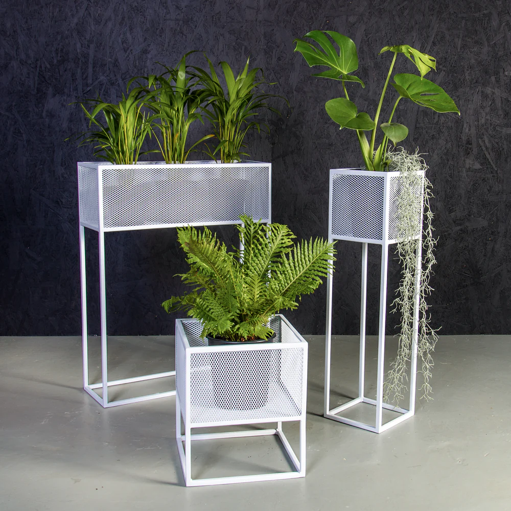 Modern Black Iron Planter Stand Set – Textured Mesh Design (3 Sizes) - Image 2