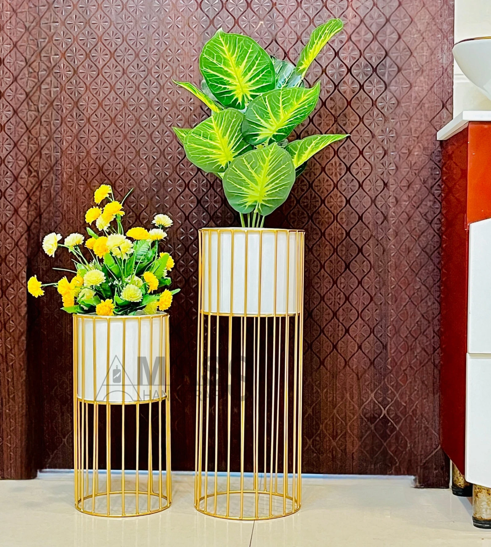 Modern Metal Decorative Floor Standing White And Gold Indoor Outdoor Planter
