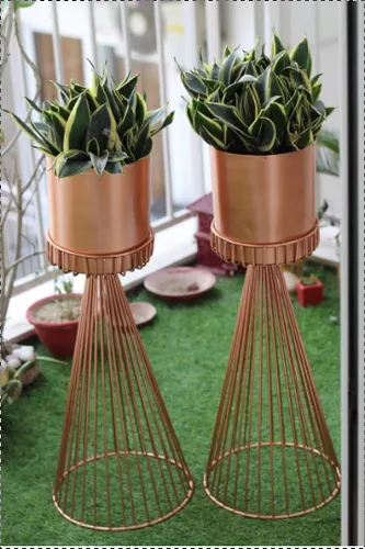 Set of 2 Modern Copper Iron Planters with Stand – Indoor Decorative Plant Pots